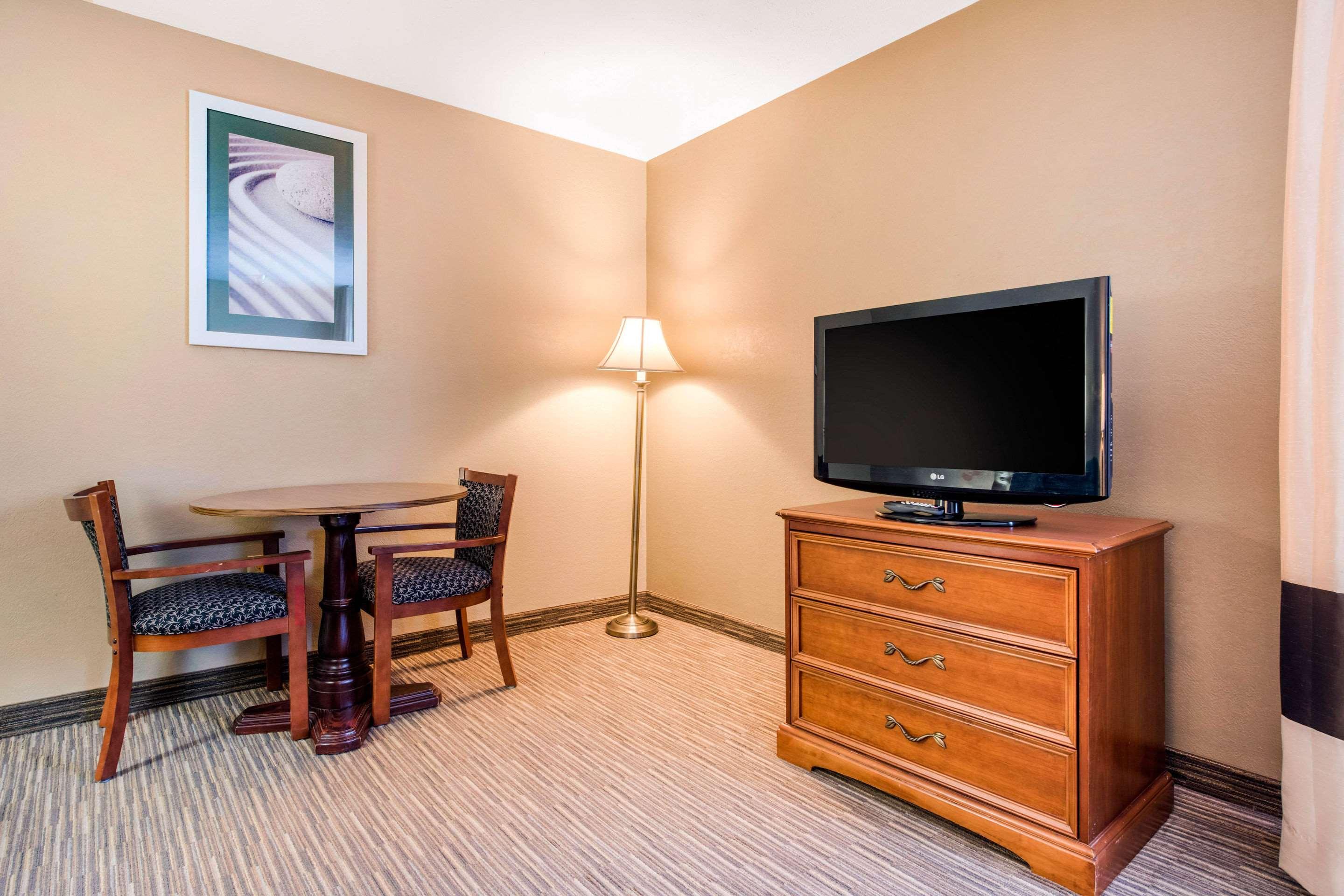 Quality Inn & Suites New Castle Eksteriør billede