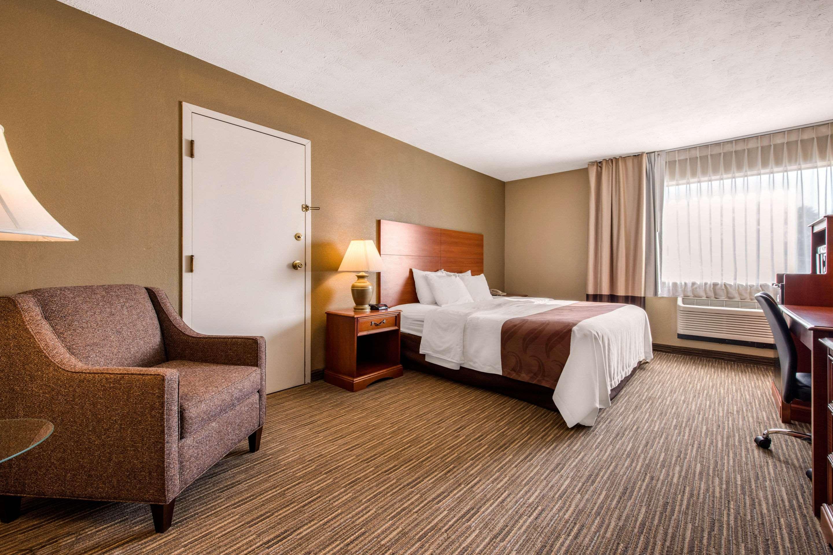 Quality Inn & Suites New Castle Eksteriør billede