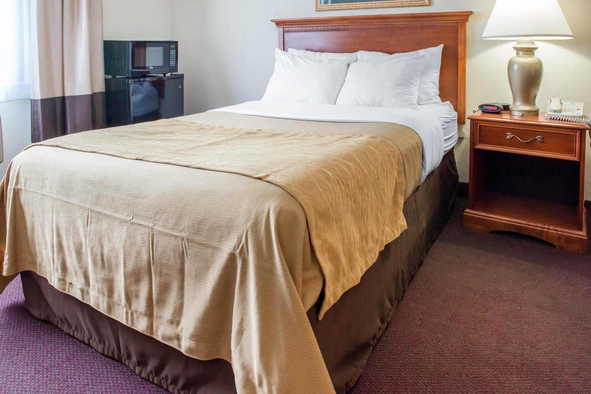 Quality Inn & Suites New Castle Eksteriør billede